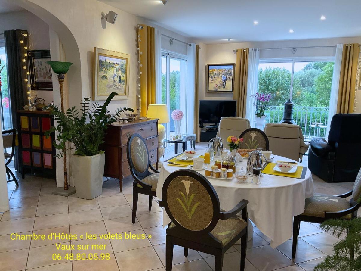 CHAMBRE D'HOTES Les Volets Bleus - VILLA L'OLIVIER côté mer Vaux-sur-Mer Esterno foto