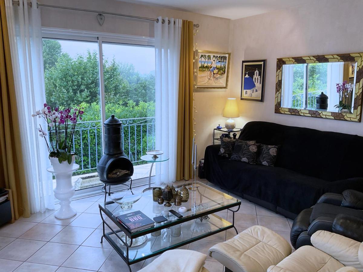 CHAMBRE D'HOTES Les Volets Bleus - VILLA L'OLIVIER côté mer Vaux-sur-Mer Esterno foto