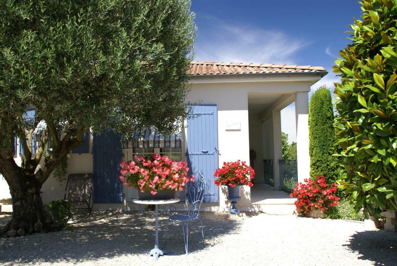 CHAMBRE D'HOTES Les Volets Bleus - VILLA L'OLIVIER côté mer Vaux-sur-Mer Esterno foto